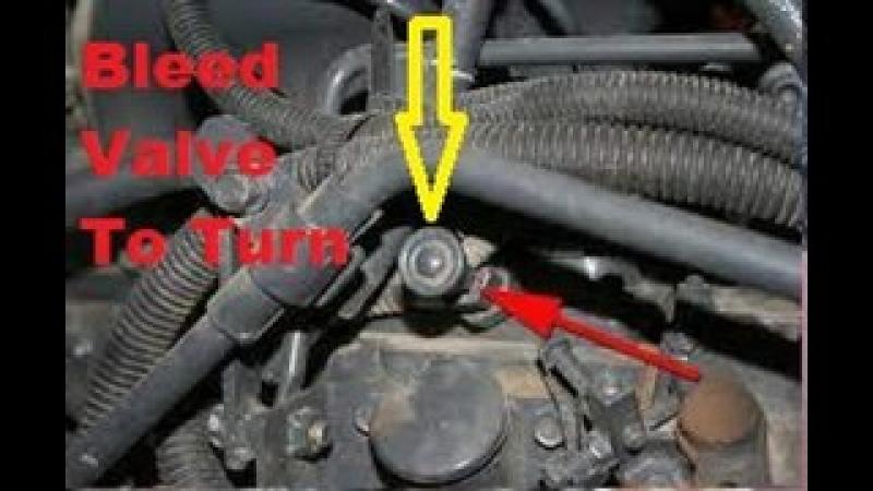 Bleeding Air Out Of Fuel Line - Kubota Tractor L4400 - Gainesville Kubota Service Is A Joke